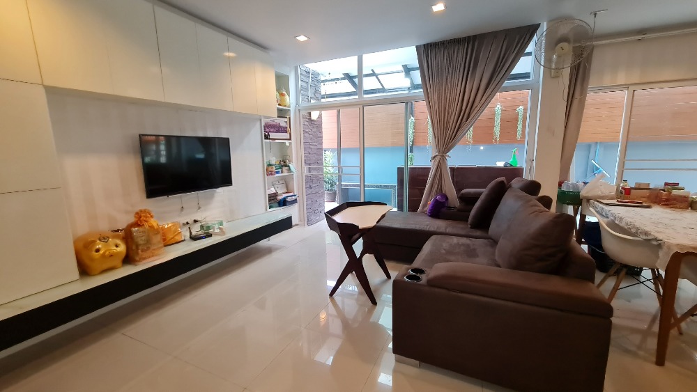 เช่า บ้านดอนเมือง บ้านแฝด 3 ชั้น หลังมุม  แกรนด์ ไอ-ดีไซน์ วิภาวดี Home for rent GRAND I DESIGN VIBHAVADI 39.4 ตารางวา สไตล์บ้านเดี่ยว ตกแต่งสวย สภาพสวยพร้อมอยู่ ใกล้รถไฟฟ้า 2 สาย ค่าเช่า 40,000 บาท/เดือน