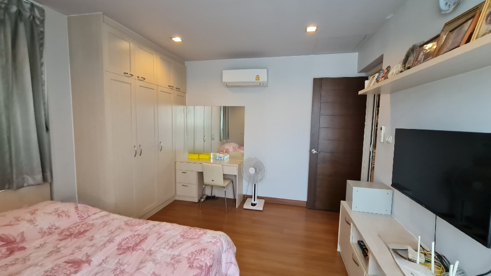 เช่า บ้านดอนเมือง บ้านแฝด 3 ชั้น หลังมุม  แกรนด์ ไอ-ดีไซน์ วิภาวดี Home for rent GRAND I DESIGN VIBHAVADI 39.4 ตารางวา สไตล์บ้านเดี่ยว ตกแต่งสวย สภาพสวยพร้อมอยู่ ใกล้รถไฟฟ้า 2 สาย ค่าเช่า 40,000 บาท/เดือน