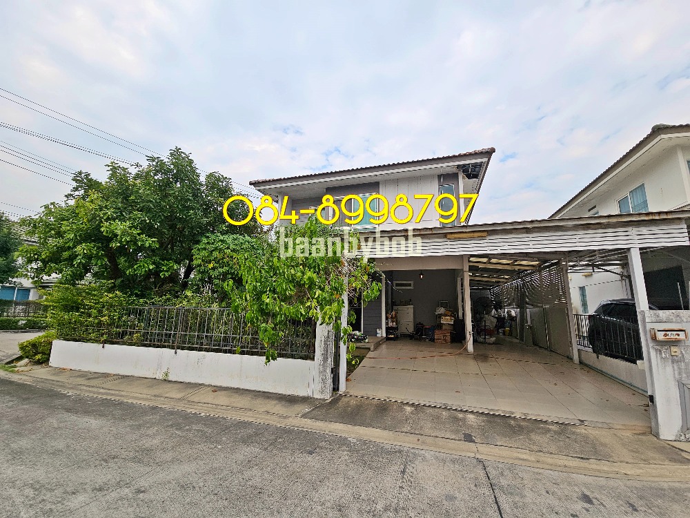 ขาย บ้านเดี่ยว หมู่บ้าน อินนิซิโอ ปิ่นเกล้า - ศาลายา Inizio Pinklao-Salaya โครงการของ Land & Houses พื้นที่ 57.6 ตร.วา หลังมุม ติดถนนเมน ใกล้สโมสร มีห้องนอนชั้นล่าง ต่อเติมโรงรถ ห้องครัวหลังบ้าน ขายด่วน 4.2 ลบ.