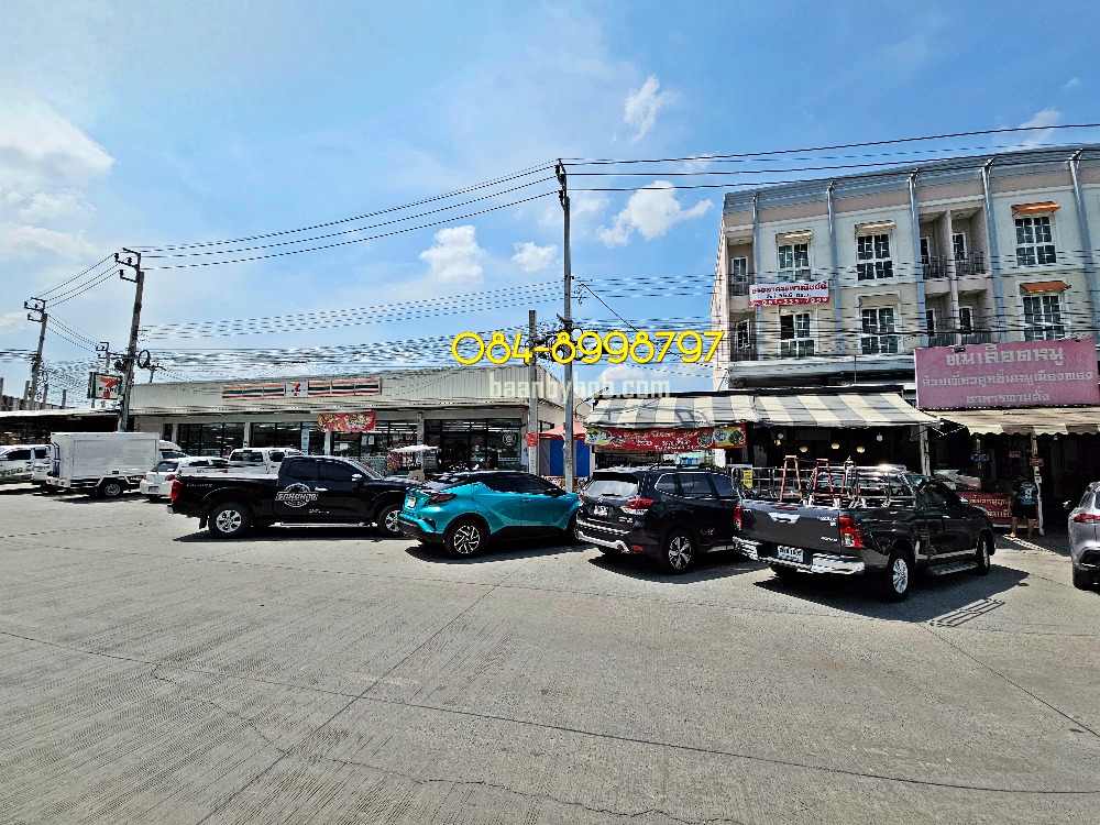 ขาย อาคารพาณิชย์ 3.5 ชั้น โครงการ เมทโทร บิซทาวน์ แจ้งวัฒนะ 1 Metro Biz Town Chaengwattana 1 ถ.หอการค้าไทย ชัยพฤกษ์ ตัดใหม่ ห้องมุม ทำเลการค้า ติดร้าน 7-11 ขนาด 55.6 ตร.วา สภาพใหม่ ขาย 14.9 ล้านบาท