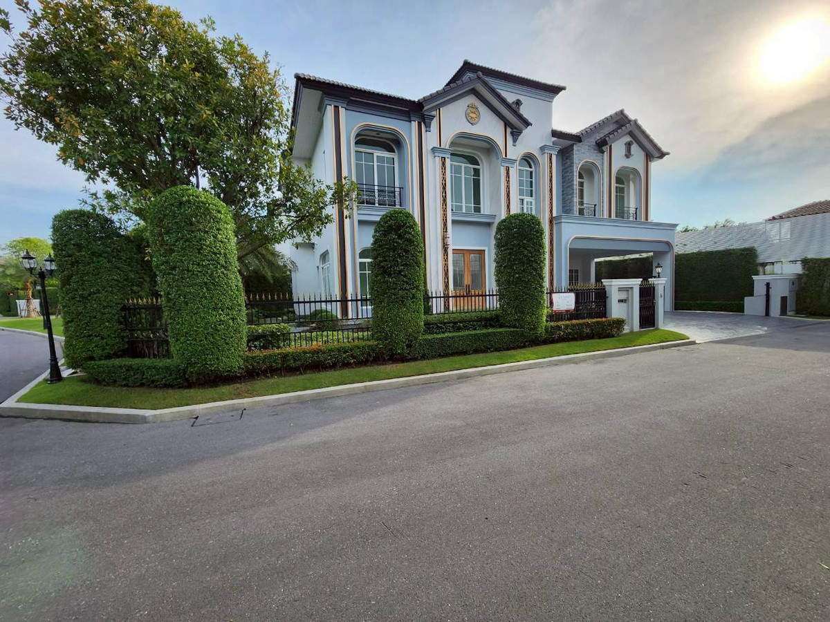 ขายบ้านเดี่ยวหรู เดอะแกรนด์ ปิ่นเกล้า แปลงส่วนตัว 117.5 ตร.ว. พร้อมสระว่ายน้ำ ลดพิเศษกว่า 5 ล้าน!